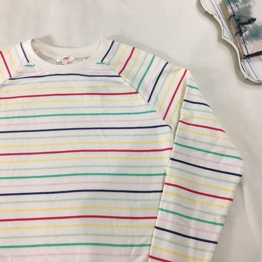 Levi’s Multicolored top